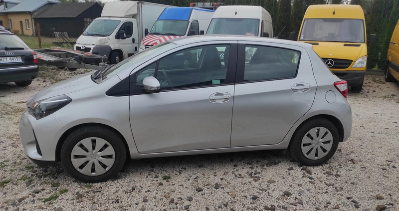 Toyota Yaris cena 49500 przebieg: 49000, rok produkcji 2020 z Gniewkowo małe 211